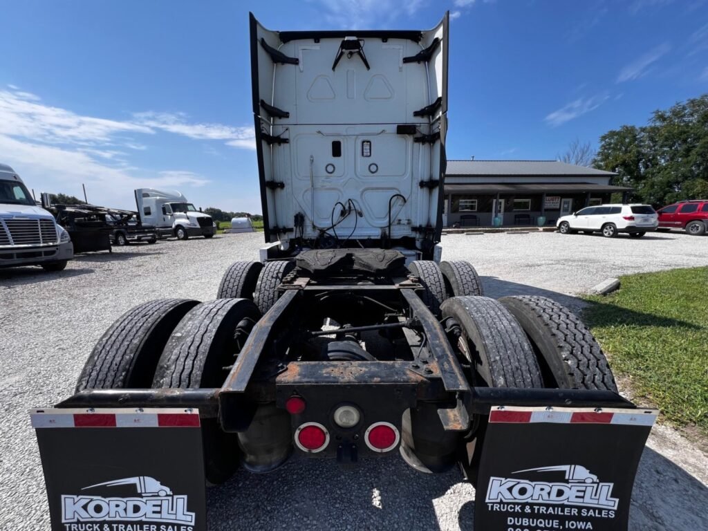 5bed2372-6850-4714-a13b-4a6228b5f9de