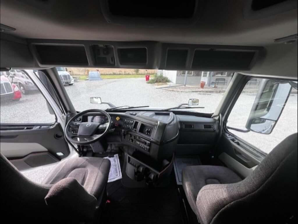 a93a8cf2-c1f3-48e7-bd82-6877a33f4914