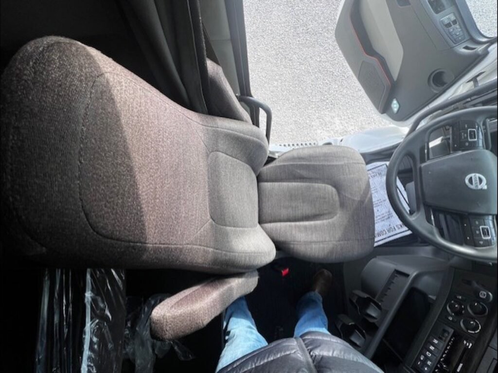 b6270235-67a5-419c-8559-226e0188b311